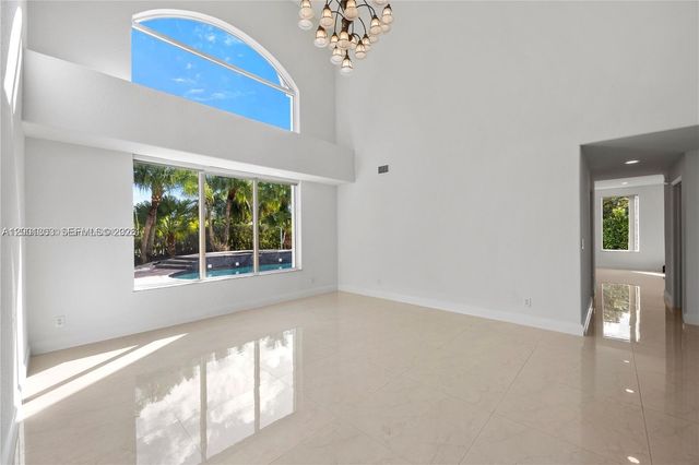 16449 SW 84th Pl, Palmetto Bay, FL 33157