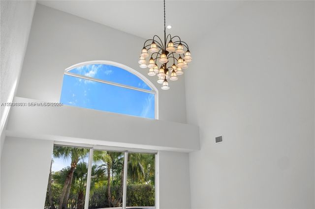 16449 SW 84th Pl, Palmetto Bay, FL 33157