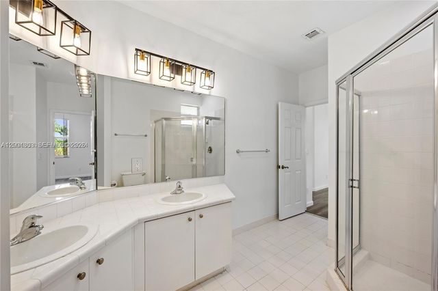 16449 SW 84th Pl, Palmetto Bay, FL 33157