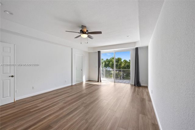 16449 SW 84th Pl, Palmetto Bay, FL 33157