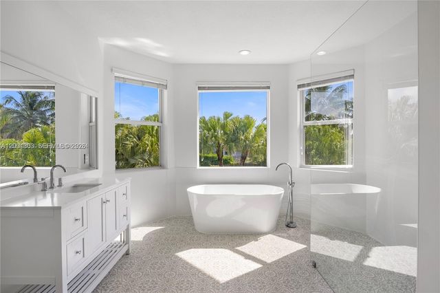 16449 SW 84th Pl, Palmetto Bay, FL 33157