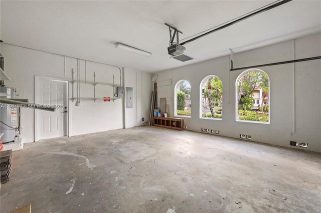 16449 SW 84th Pl, Palmetto Bay, FL 33157