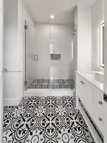 16449 SW 84th Pl, Palmetto Bay, FL 33157