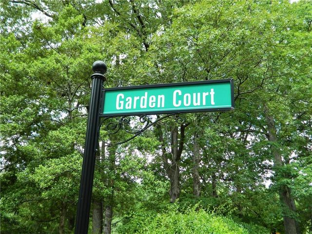 605 Garden Court, Atlanta, GA 30328