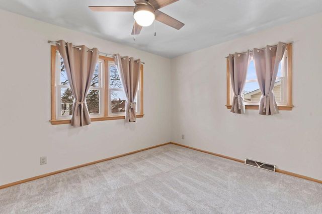 8934 W Tripoli AVENUE, Milwaukee, WI 53228