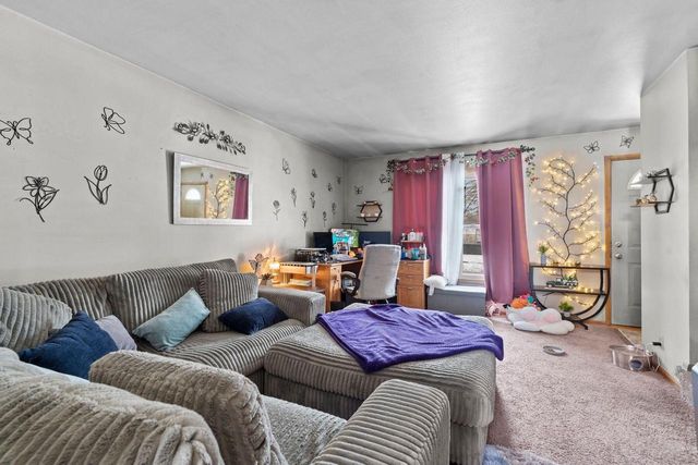 8934 W Tripoli AVENUE, Milwaukee, WI 53228