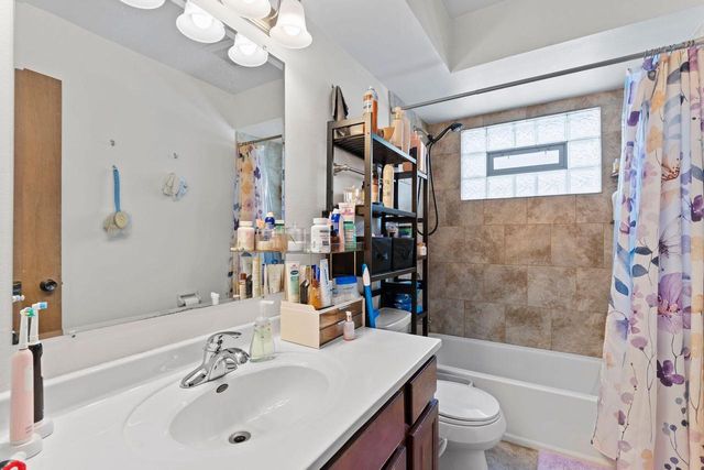 8934 W Tripoli AVENUE, Milwaukee, WI 53228