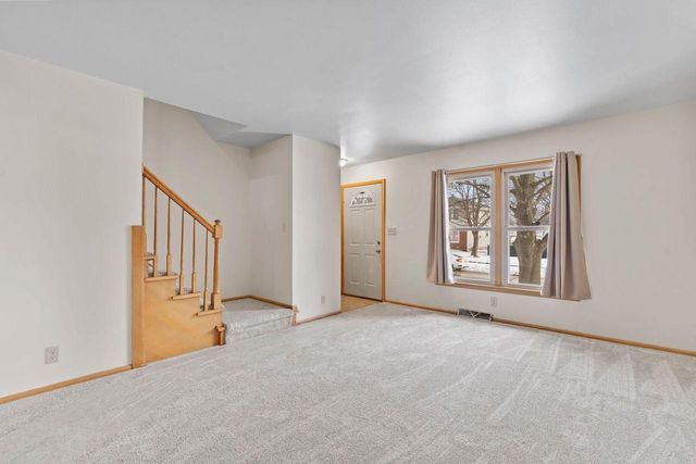 8934 W Tripoli AVENUE, Milwaukee, WI 53228