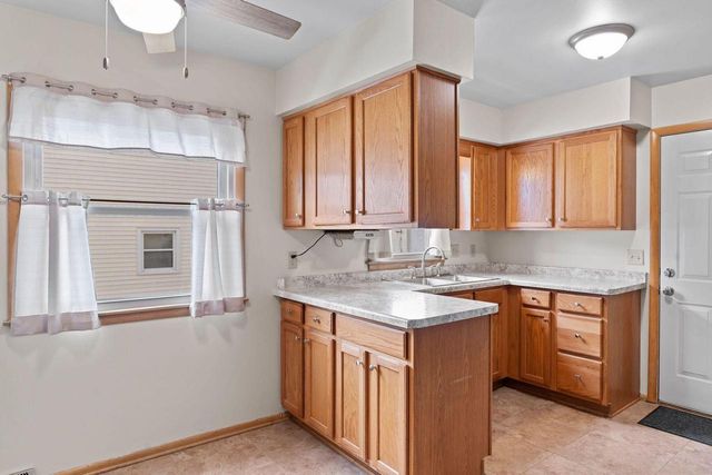 8934 W Tripoli AVENUE, Milwaukee, WI 53228