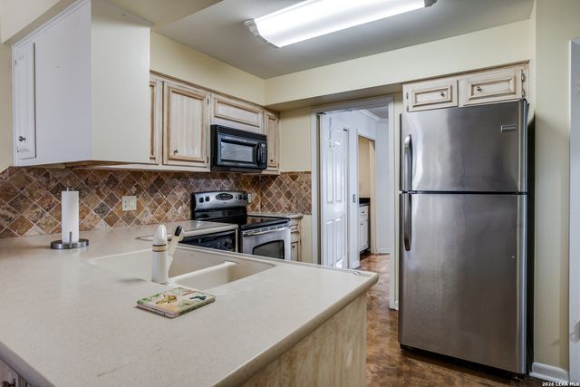 5359 Fredericksburg Rd Apt 515, San Antonio, TX 78229