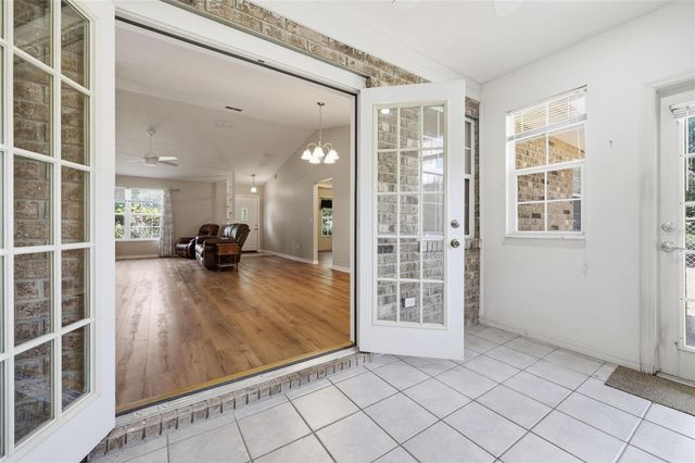 25249 SW 18TH AVENUE, Newberry, FL 32669