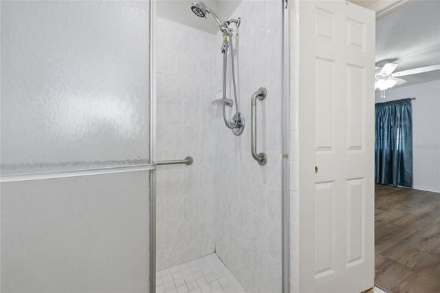 25249 SW 18TH AVENUE, Newberry, FL 32669