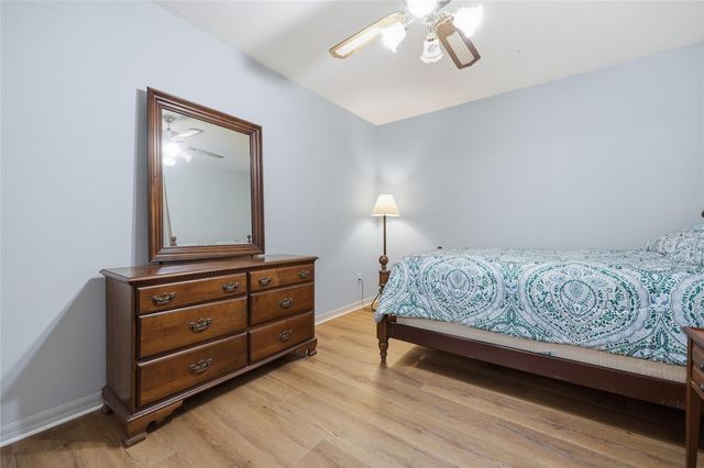 25249 SW 18TH AVENUE, Newberry, FL 32669