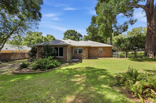 25249 SW 18TH AVENUE, Newberry, FL 32669
