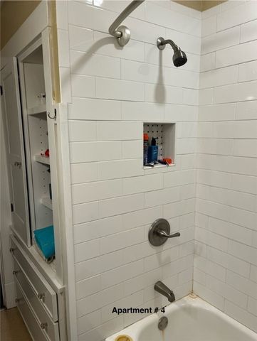 99 S Myers, Sharon, PA 16146