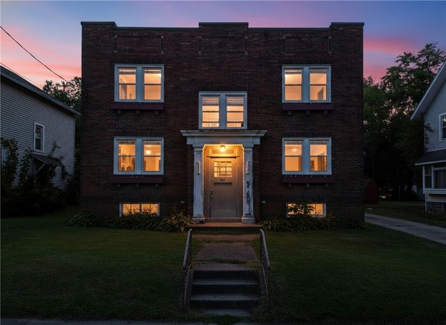 99 S Myers, Sharon, PA 16146