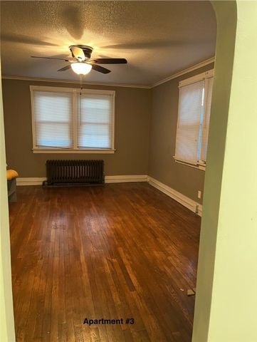 99 S Myers, Sharon, PA 16146