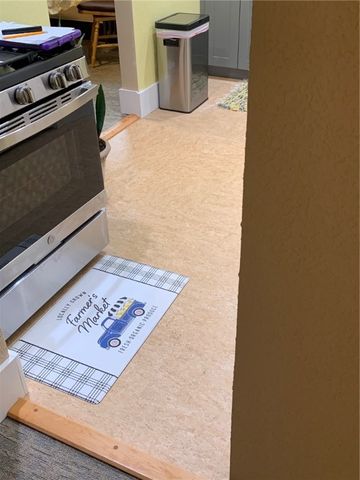 99 S Myers, Sharon, PA 16146