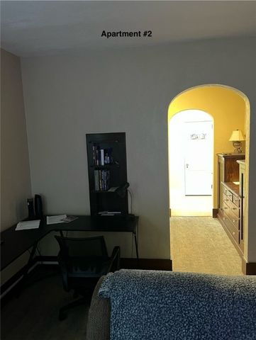 99 S Myers, Sharon, PA 16146