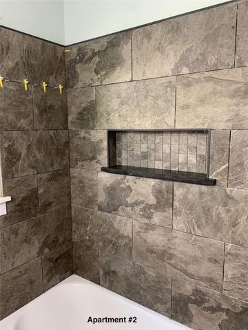 99 S Myers, Sharon, PA 16146