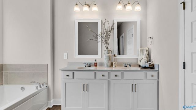 385 Sandy Oak Drive, Harvest, AL 35749