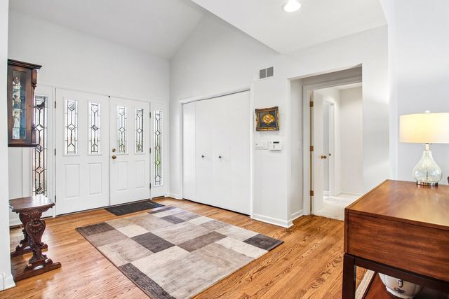 985 Coventry Lane, Highland Park, IL 60035