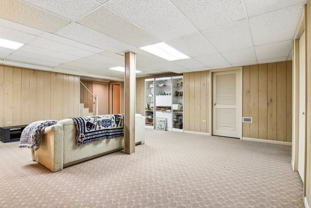 985 Coventry Lane, Highland Park, IL 60035