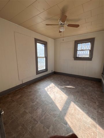 316 E 7th Street, Coleman, TX 76834