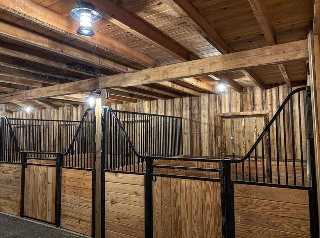 3795 Turnersville Rd, Cedar Hill, TN 37032