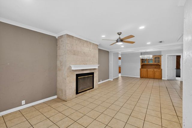 513 Ten Mile Drive, Desoto, TX 75115