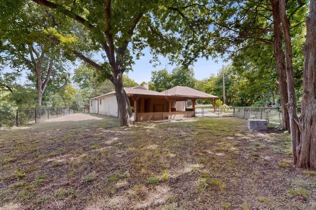 513 Ten Mile Drive, Desoto, TX 75115