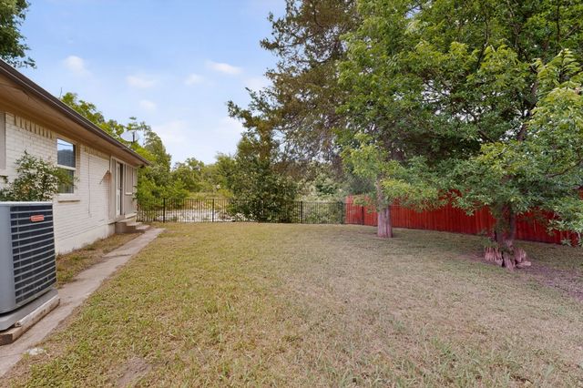 513 Ten Mile Drive, Desoto, TX 75115