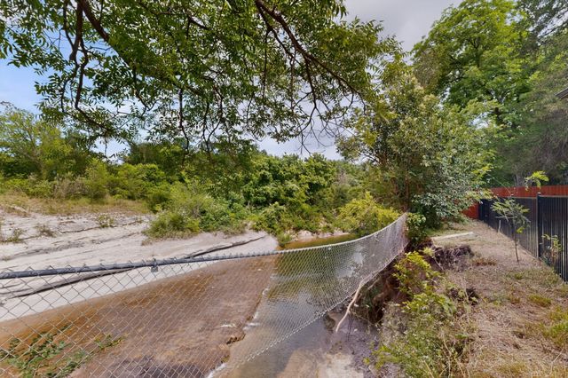513 Ten Mile Drive, Desoto, TX 75115