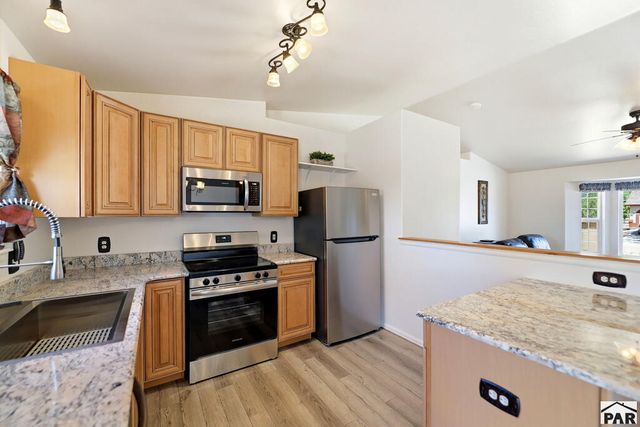 458 W Lookout Dr, Pueblo, CO 81007
