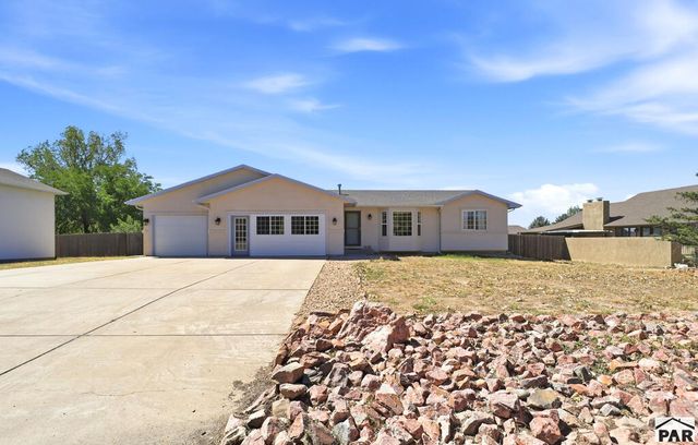 458 W Lookout Dr, Pueblo, CO 81007