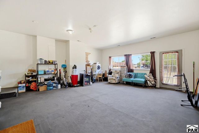 458 W Lookout Dr, Pueblo, CO 81007