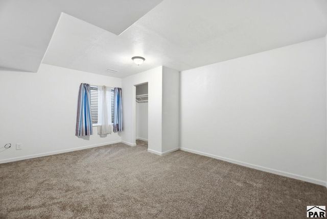 458 W Lookout Dr, Pueblo, CO 81007