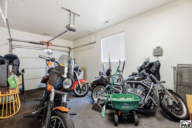 458 W Lookout Dr, Pueblo, CO 81007