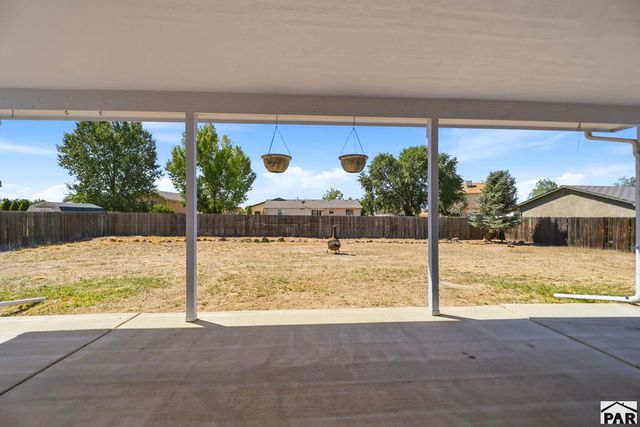 458 W Lookout Dr, Pueblo, CO 81007