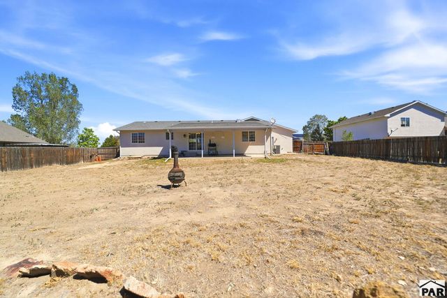458 W Lookout Dr, Pueblo, CO 81007
