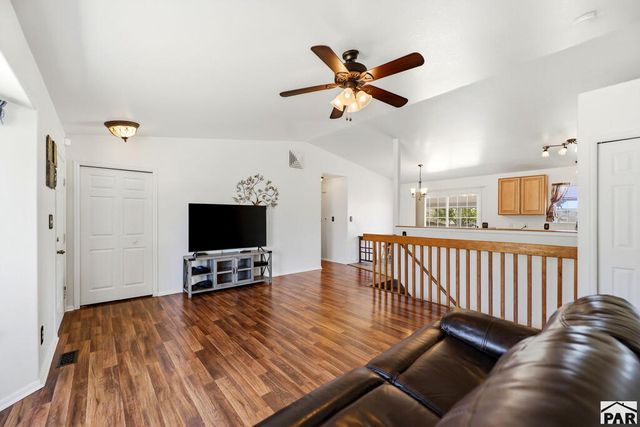 458 W Lookout Dr, Pueblo, CO 81007