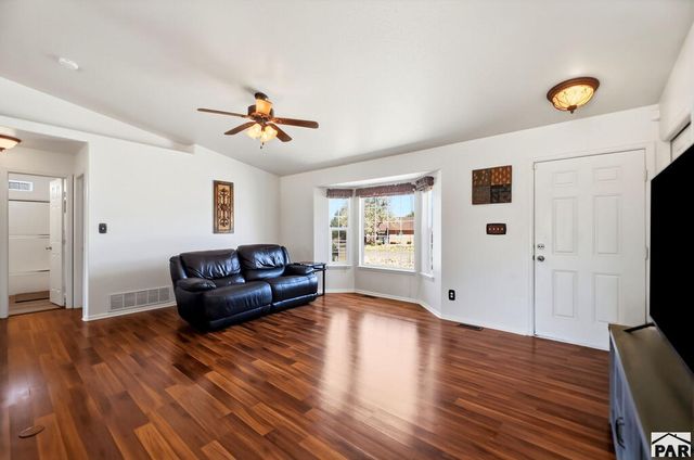 458 W Lookout Dr, Pueblo, CO 81007