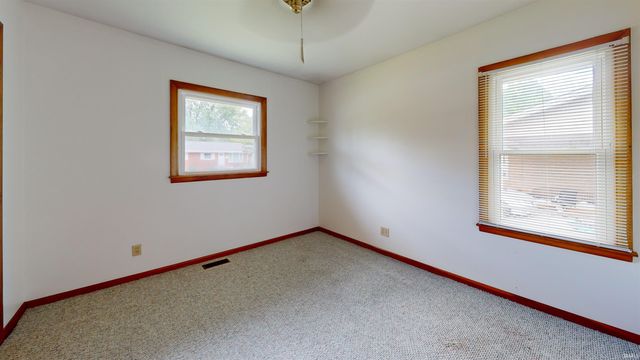 1914 N Thomas Avenue, Evansville, IN 47711