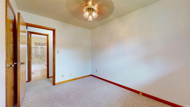 1914 N Thomas Avenue, Evansville, IN 47711