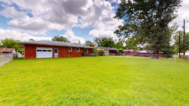 1914 N Thomas Avenue, Evansville, IN 47711
