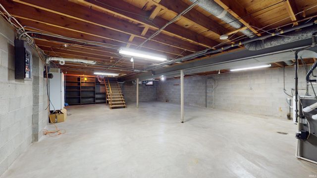 1914 N Thomas Avenue, Evansville, IN 47711