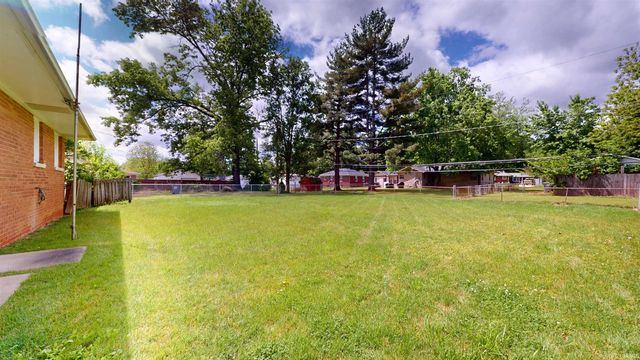 1914 N Thomas Avenue, Evansville, IN 47711