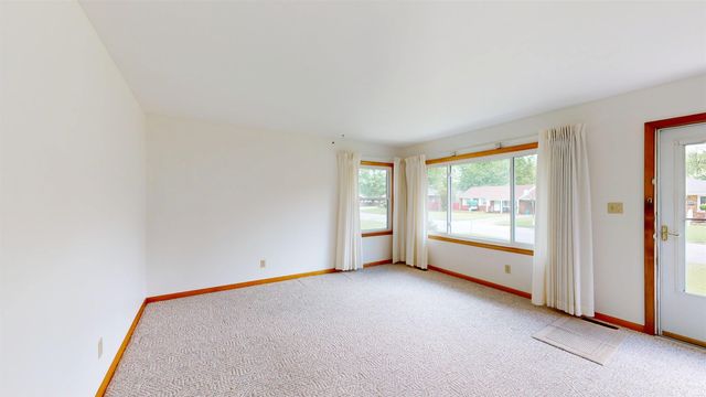 1914 N Thomas Avenue, Evansville, IN 47711