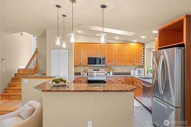 2421 NE 180th Street, Shoreline, WA 98155