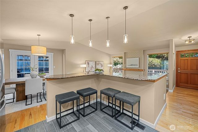 2421 NE 180th Street, Shoreline, WA 98155